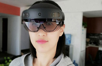 HoloLens 2